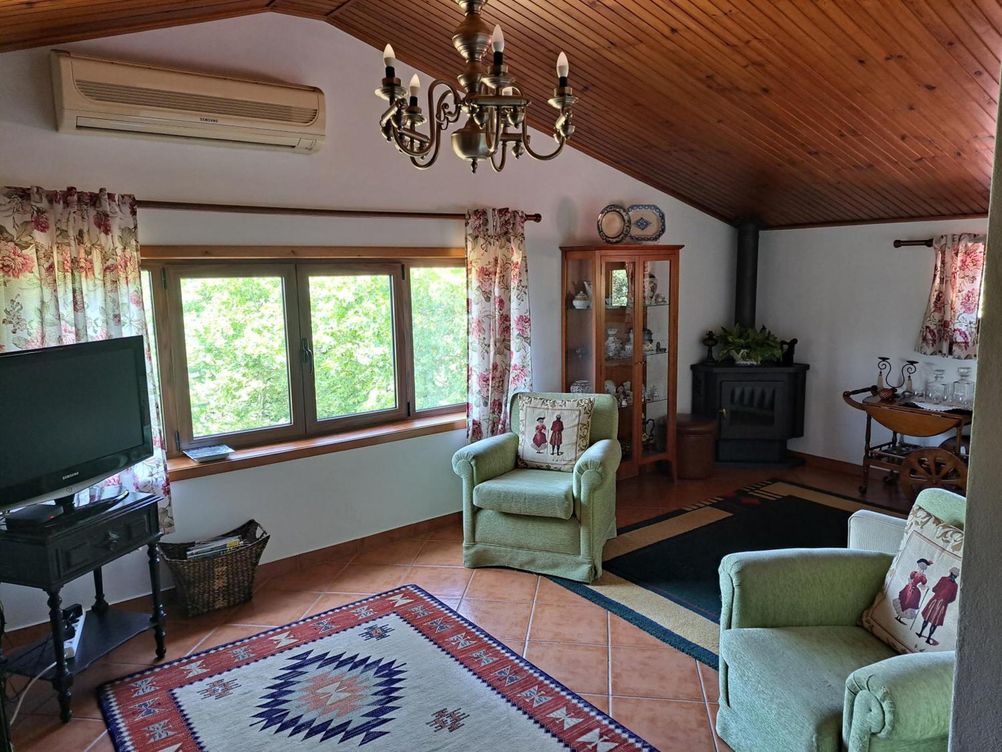 Quinta De Carcavelos Agroturismo E Enoturismo 塞洛里库迪巴什图 外观 照片